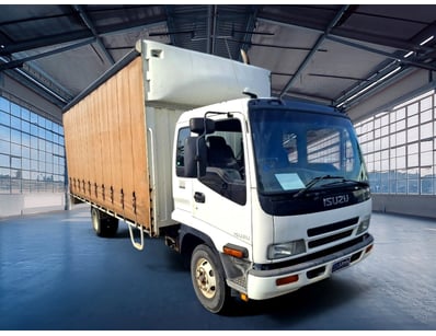 2004 Isuzu Trucks FRR550 

Year: 2004
Make: Isu...