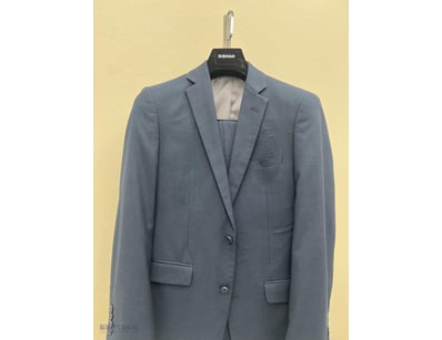 MILANO 2 PIECE POLYESTER MEN SUIT SIZE 84

Materia...