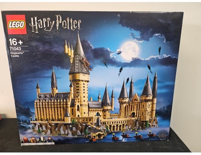 **UNRESERVED** LIFETIME COLLECTION OF LEGO PART... - Lot 755