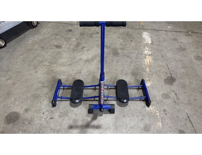 Leg exercise machine

