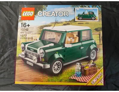 **UNRESERVED** COOKIE'S LIFETIME COLLECTION OF ... - Lot 528