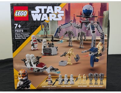 **UNRESERVED** COOKIE'S LIFETIME COLLECTION OF ... - Lot 601