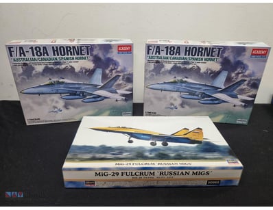 ACADEMY HOBBY MODEL KIT COLLECTION - F/A-18A HORNE...
