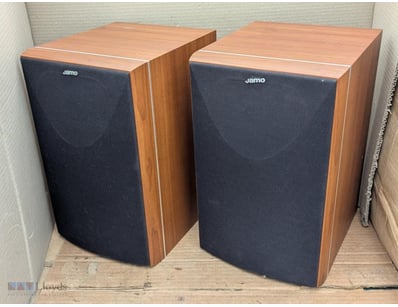 Jamo Bookshelf Speakers Model E610 Made In Denmark...