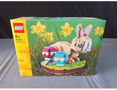 **UNRESERVED** LIFETIME COLLECTION OF LEGO PART... - Lot 316