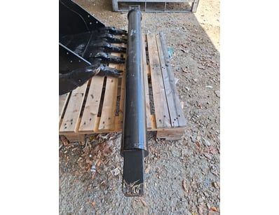 Machinery, Trucks & Attachments - Lot 24