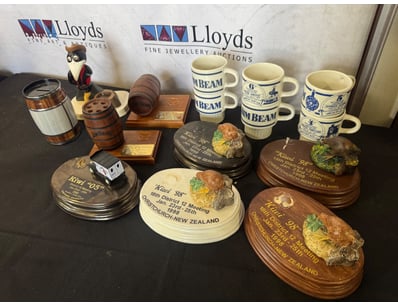 KIWI THEMED COLLECTIBLE MEMORABILIA COLLECTION - J...