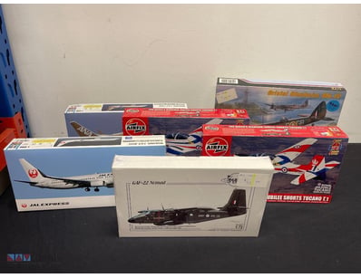 COLLECTION OF SIX VINTAGE AIRCRAFT MODEL KITS - AI...