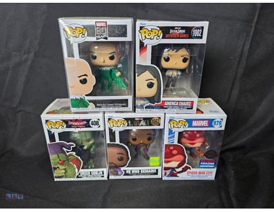 FUNKO POP! COLLECTIBLE FIGURES - MARVEL & ENTERTAI...