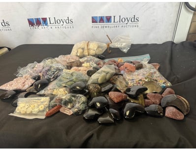 COLLECTION OF BAGGED CRYSTALS AND MINERALS

Incl...