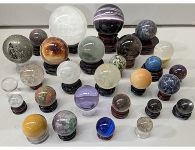 Antiques, Vintage & Interior Treasures (A1005) - Lot 926