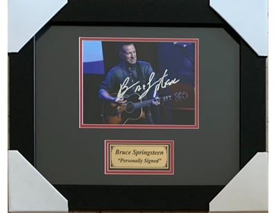 Mancave & Memorabilia (A982) - Lot 1702