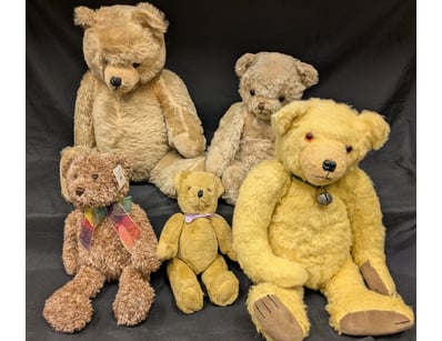 The Curio Collection (A995) - Lot 1178