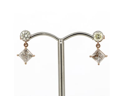 Diamonds Are A Woman's Best Friend (A976) - Lot 2702