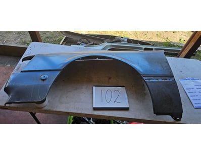 Car Parts & Accessories (A986) - Lot 100