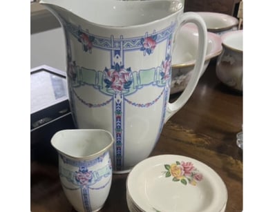 Antique, Vintage & Rugs (A1001) - Lot 1786