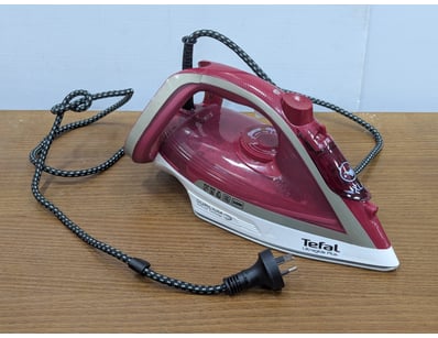 Tefal Ultraglide Plus steam iron featuring Duriliu...