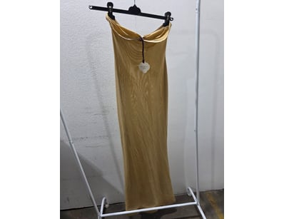 $1.2 Million Designer Fashion Retailer Liquidat... - Lot 243