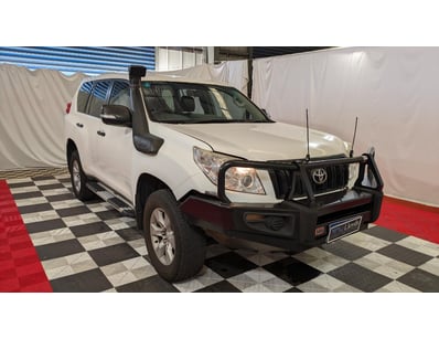 <b>2011 Toyota Prado KDJ150R Wagon - White - 315,9...