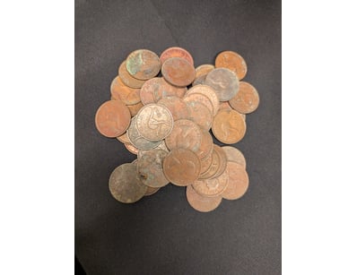 ASSORTED AUSTRALIAN PENNY COINS, YEARS INCLUDE 195...
