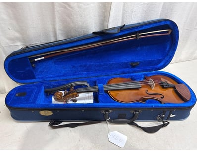 Gadgets, Music & Pastimes (A1001) - Lot 4255