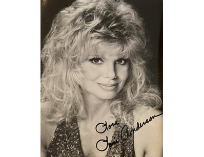LONI ANDERSON SIGNED PHOTO 

Loni Anderson Persona...