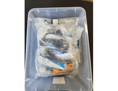 Lot comprising assorted electrical components and ...
