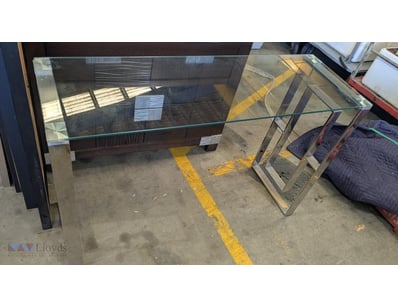 Glass Table, Chrome Metal Legs

Dimensions 400mm(D...