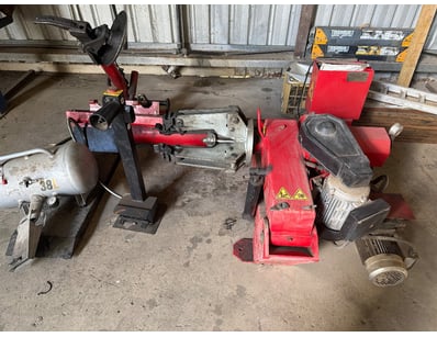 UNRESERVED Heavy Vehicle Mechanic Business Closu... - Lot 27