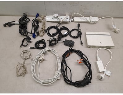 Home Entertainment, Audio & Computers (NSWA982) - Lot 2198