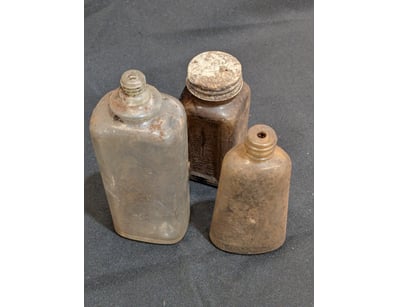 COLLECTION OF MEDICINAL GLASS BOTTLES AND VESSELS...