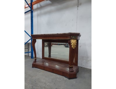 UNRESERVED Luxury Kangaroo Point Estate Furnitu... - Lot 273