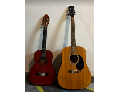 Gadgets, Music & Pastimes (A999) - Lot 20