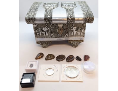 The Curio Collection (A1000) - Lot 500