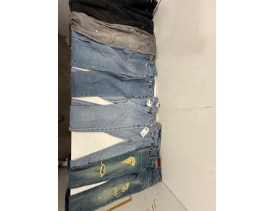 Entire Vintage Clothing Store Liquidation (ON11821) - Lot 67