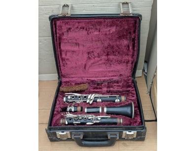 Gadgets, Music & Pastimes (A993) - Lot 782