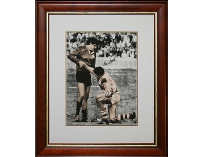 Iconic Memorabilia (A978) - Lot 164