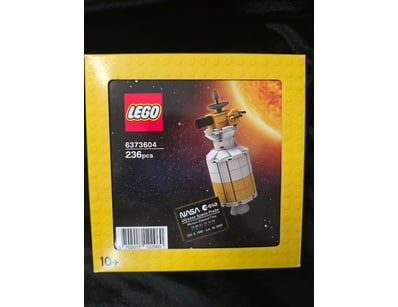 **UNRESERVED** COOKIE'S LIFETIME COLLECTION OF ... - Lot 546