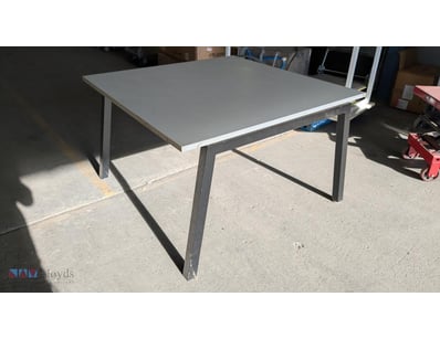 Table, White and Black, Timber Top, Steel legs

...