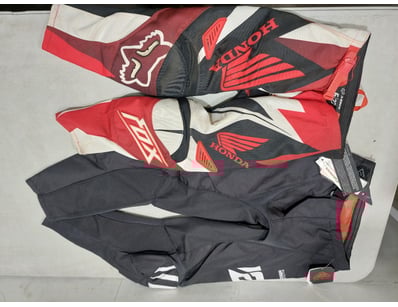 Motorcycle Apparel & Accessories (NSWA981) - Lot 172