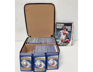 POKÉMON TRADING CARD COLLECTION WITH STORAGE CASE ...
