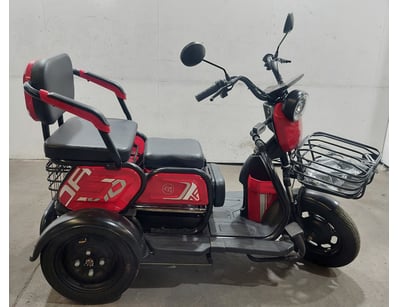 Electric Tricycles (NSWA1001) - Lot 9