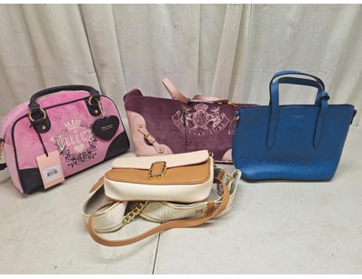 The Curio Collection (A996) - Lot 2015