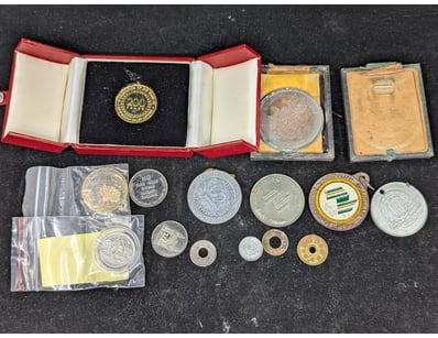 MIXED NUMISMATIC COLLECTION INCLUDING AUSTRALIAN C...