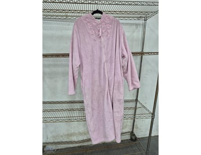 RRP $99.95
Schrank 
SK918 zip embroidered gown
...