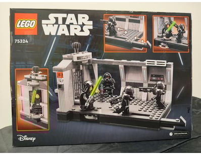 **UNRESERVED** COOKIE'S LIFETIME COLLECTION OF ... - Lot 606