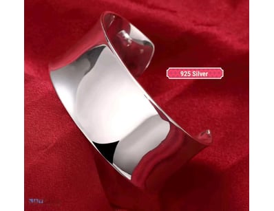 925 SILVER WIDE CUFF BANGLE        

Condition: Go...