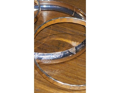128 TCW PLATED BRACELETS        

 0

583070+61