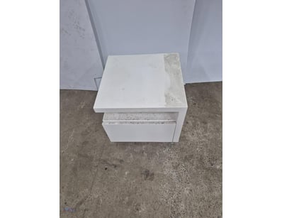Bedside table, white

Dimensions: H: 46cm W: 50cm ...