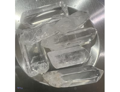 45.08 CARAT CLEAR NATURAL QUARTZ CRYSTAL        

...